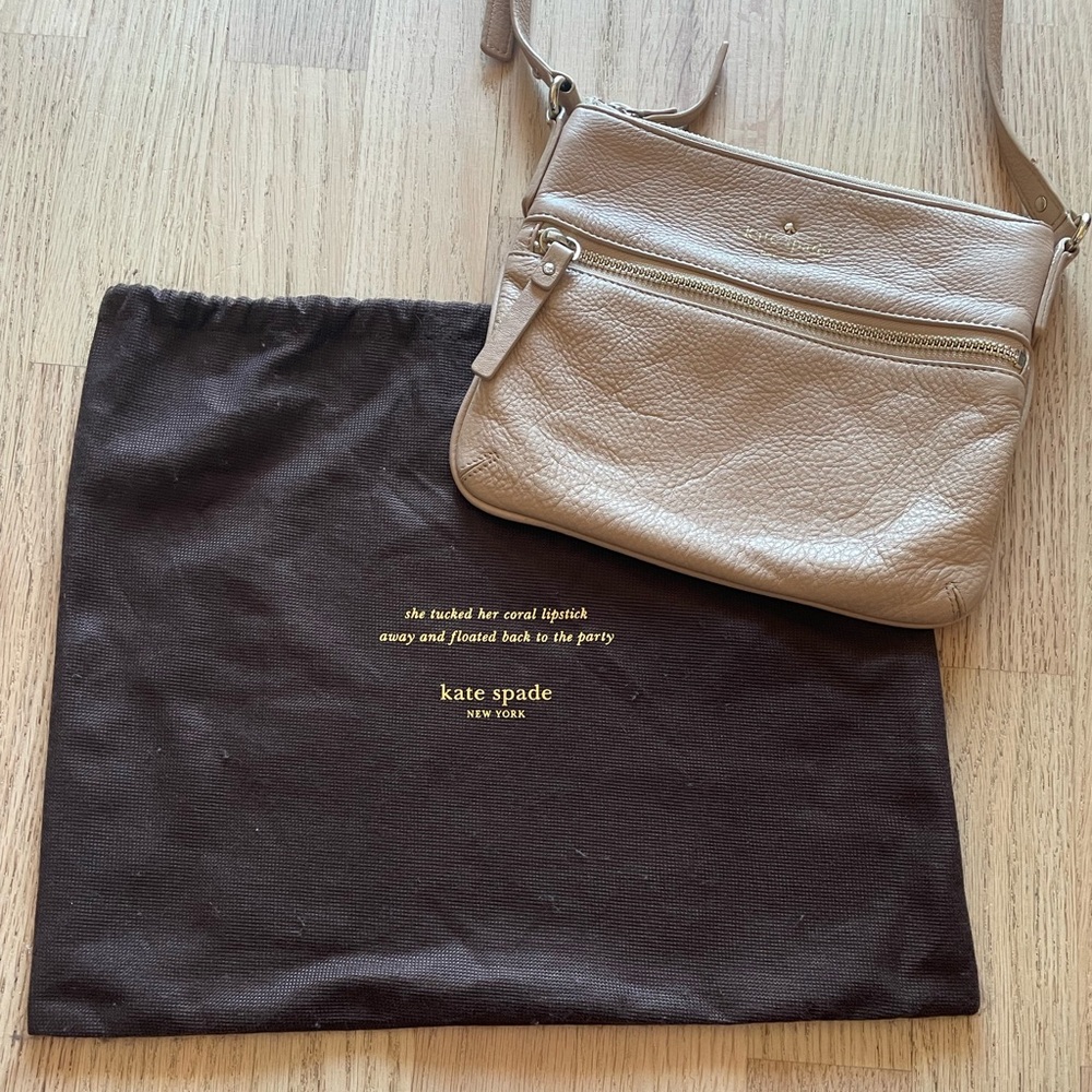 Lightly used Kate Spade Tenley Cobble Hill leather crossbody bag in affogato.
